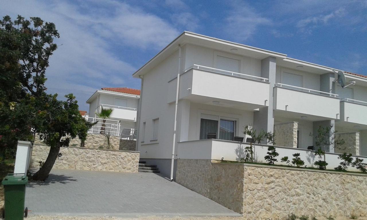 Luxury Apartments Cuba 1 Novalja Eksteriør billede